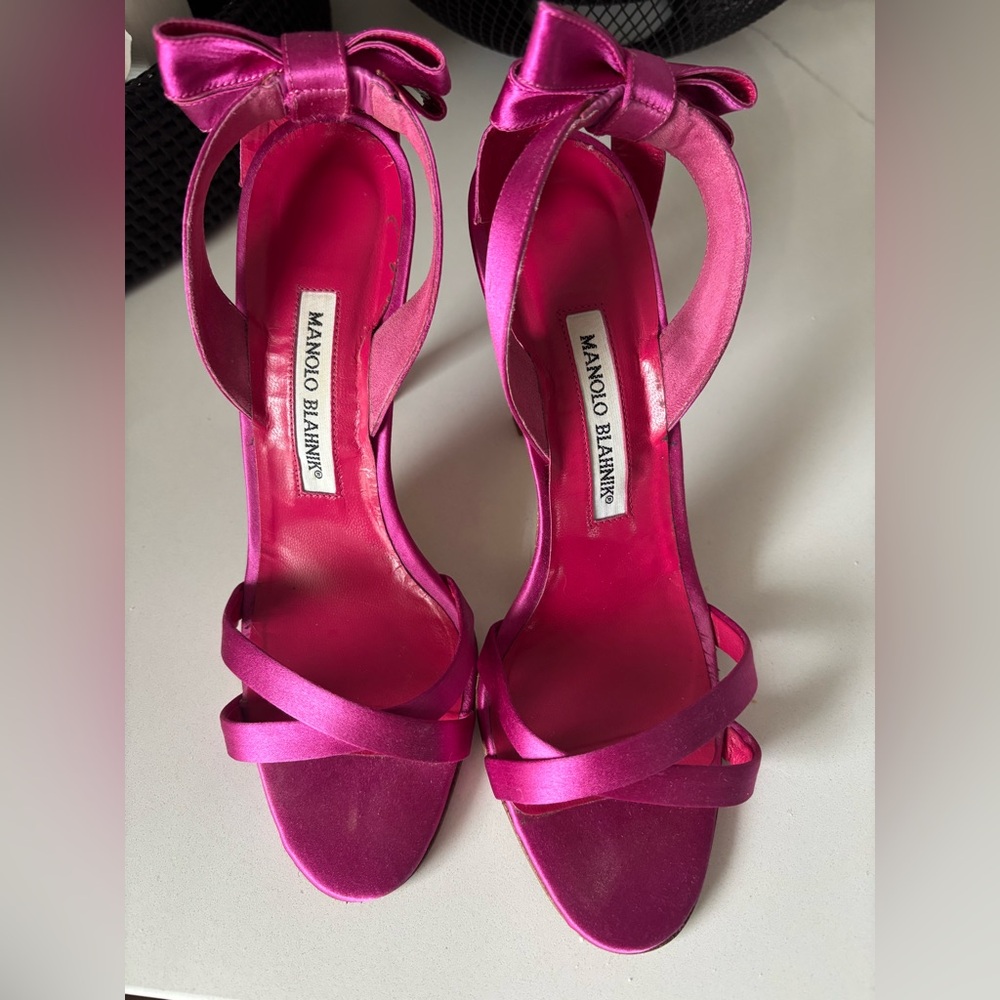 Manolo Blahnik Fuchsia Satin Heels - Picture 6 of 6